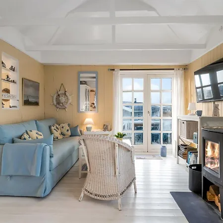 Asta - 200m From The Sea By Interhome *