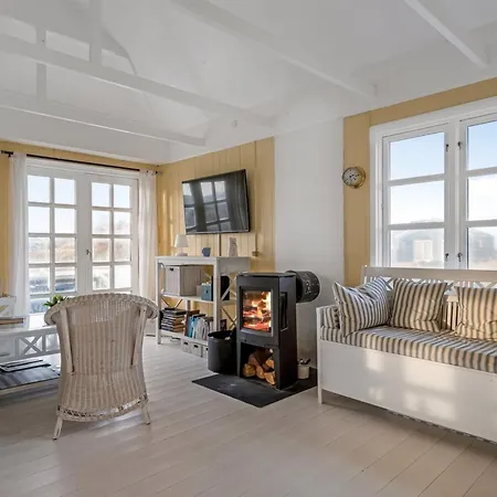 Ferienhaus Asta - 200m From The Sea By Interhome